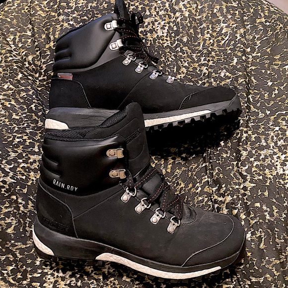 Black microsuede water repellent hiking boots - Picture 3 of 6